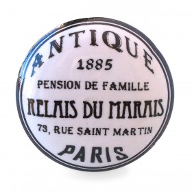 Relais du Marais Knob
