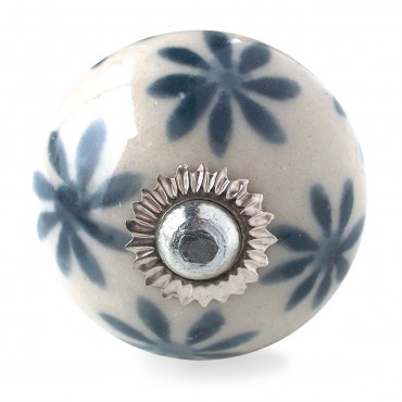 Cream and Grey Daisy Knob